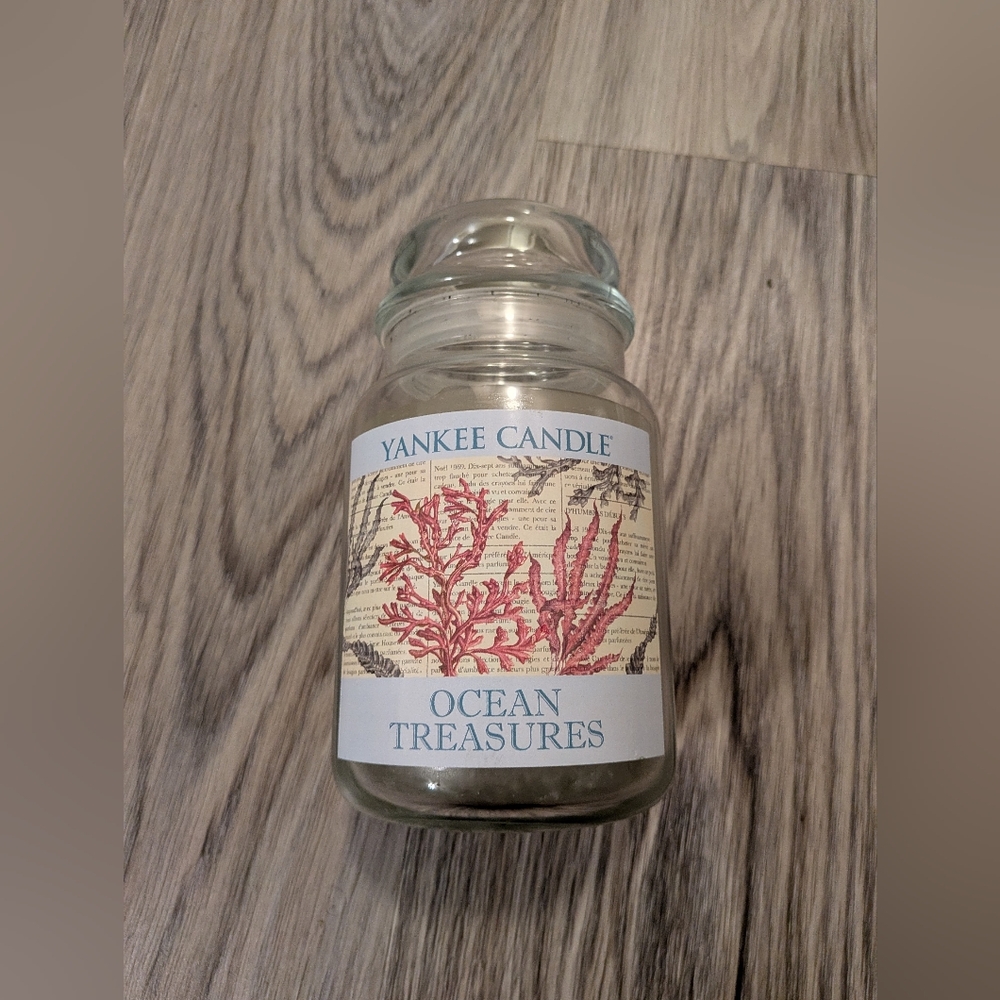 Yankee Candle Ocean‎ Treasures Large Jar 22oz Single Wick EUC